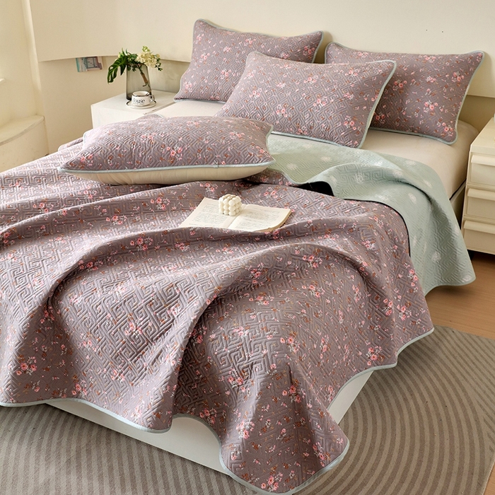 91家纺网 家纺一手货源 找家纺 羽爱家纺 2025新款A类双面全棉印花床盖套件 长岛花