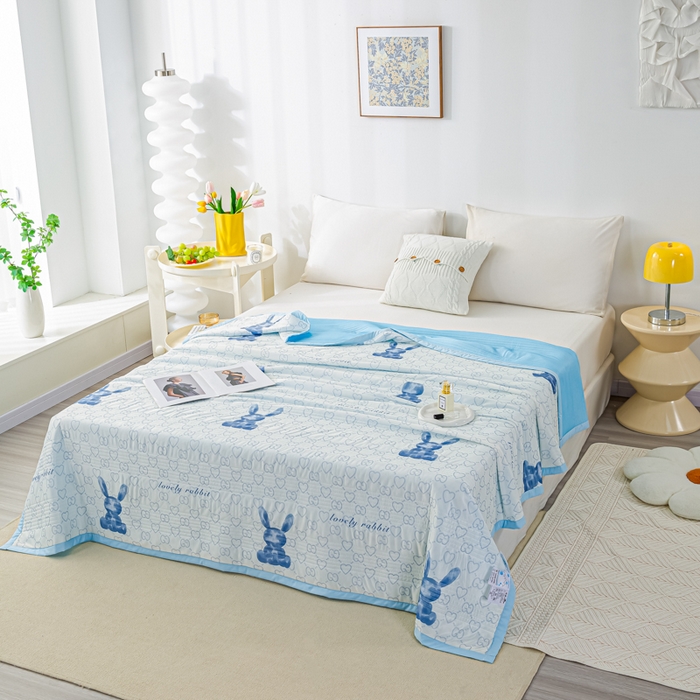 91家纺网 家纺一手货源 找家纺 博弈 2024新款凉感丝抗菌夏被 流氓兔-蓝