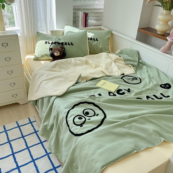 91家纺网 家纺一手货源 找家纺 眠帛家居 2024新款水洗棉毛巾绣夏被四件套精灵系列A类风格二 精灵果绿-奶黄