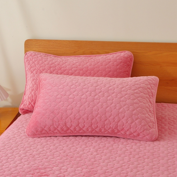 91家纺网 家纺一手货源 找家纺 芸锦豪 2024新款宝宝绒夹棉刺绣床笠 浅豆沙