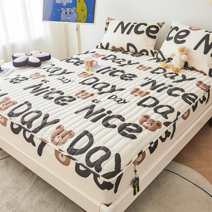 91家纺网 家纺一手货源 找家纺 3C 2024新款全棉大豆夹棉印花床笠四件套 熊熊宝贝-灰