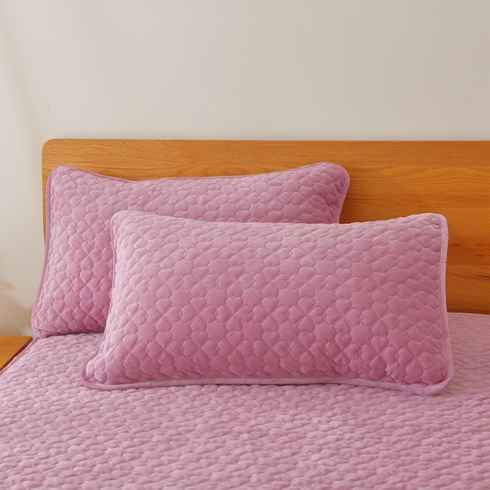 91家纺网 家纺一手货源 找家纺 芸锦豪 2024新款宝宝绒夹棉刺绣床笠 魅力紫