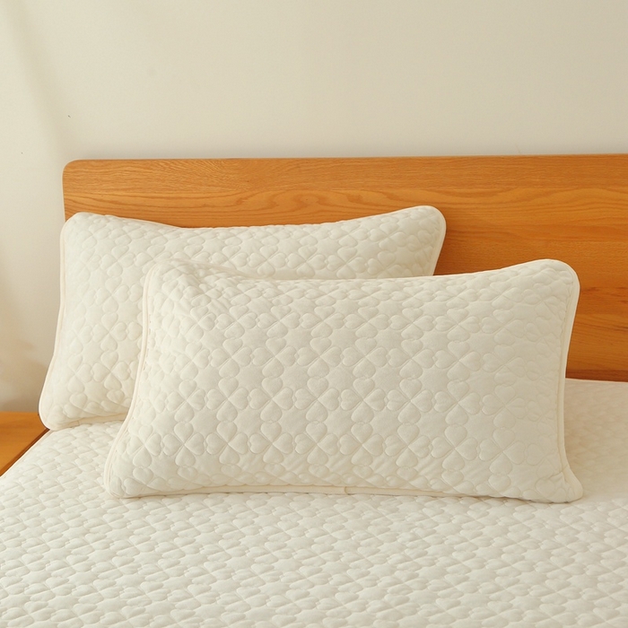 91家纺网 家纺一手货源 找家纺 芸锦豪 2024新款宝宝绒夹棉刺绣床笠 奶油白