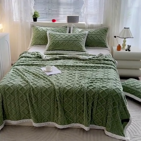 91家纺网 家纺一手货源 找家纺 芸锦豪 2024新款塔芙蓉多功能毯--双面塔夫绒包边 塔夫绒-抹茶绿