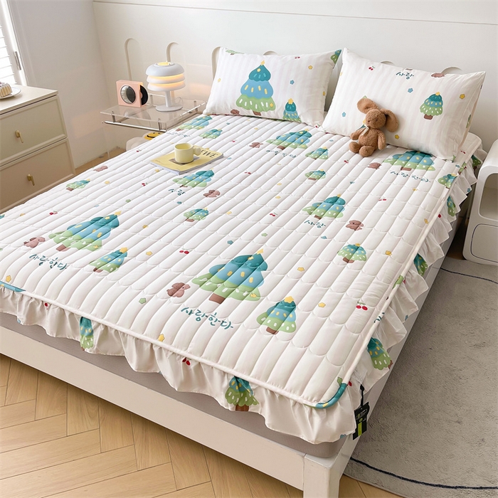 91家纺网 家纺一手货源 找家纺 3C 2024新款全棉13372大豆夹棉印花花边床笠四件套 奇趣森林