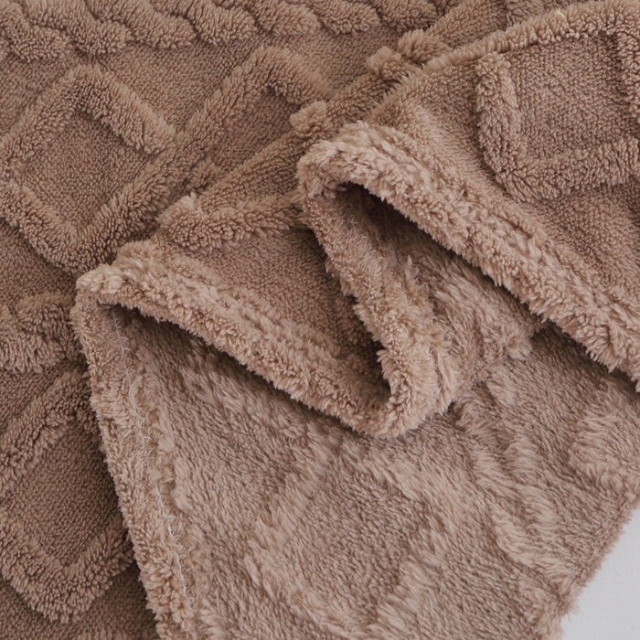 91家纺网 家纺一手货源 找家纺 芸锦豪 2024新款塔芙绒毛毯多功能毯-双面塔夫绒卷边 塔夫绒-咖色