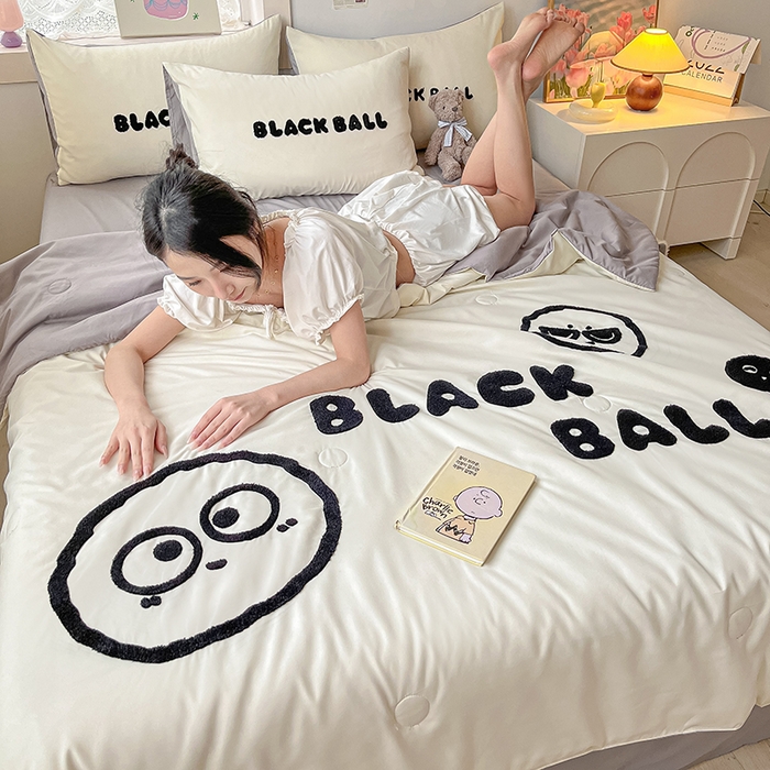 91家纺网 家纺一手货源 找家纺 眠帛家居 2024新款水洗棉毛巾绣夏被四件套精灵系列A类风格二 精灵浅灰