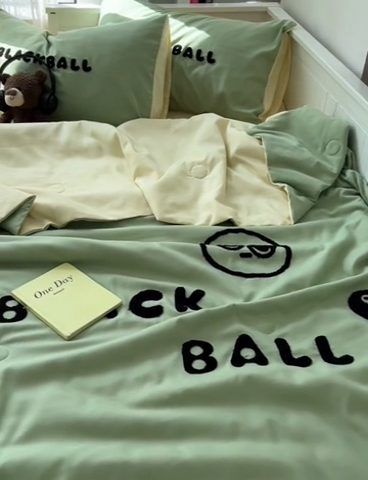 91家纺网 家纺一手货源 找家纺 （总）眠帛家居 2024新款水洗棉毛巾绣夏被四件套精灵系列A类风格二