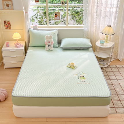 91家纺网 家纺一手货源 找家纺 慕尚家纺 2025新款冻冻席刺绣系列 冻冻席清凉女孩