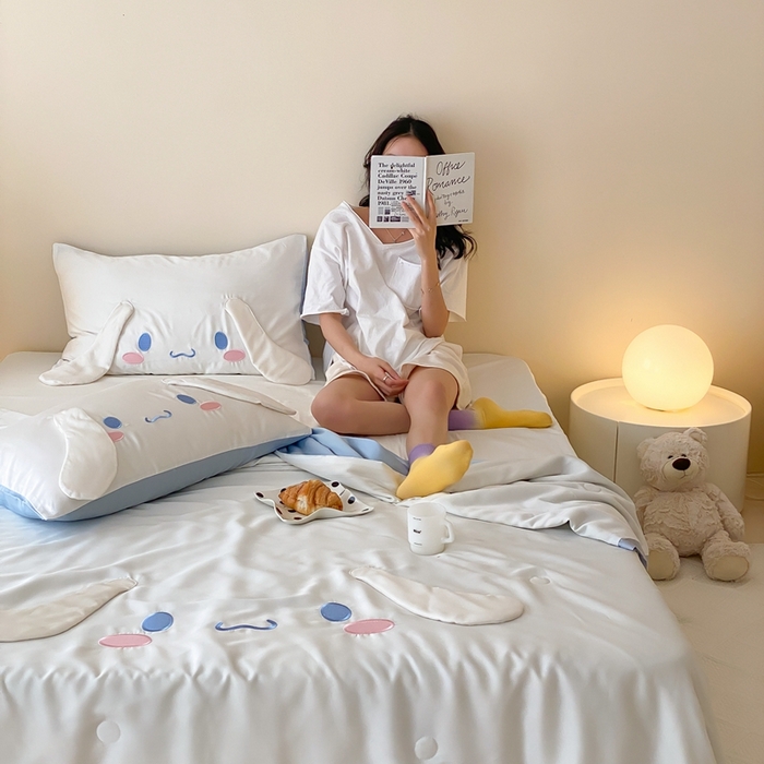 91家纺网 家纺一手货源 找家纺 黛舒家居 2024新款兰精天丝刺绣小宽边三丽鸥系列夏凉被 玉桂狗