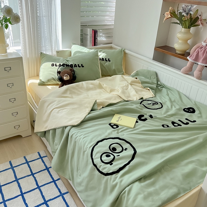 91家纺网 家纺一手货源 找家纺 （总）眠帛家居 2024新款水洗棉毛巾绣夏被四件套精灵系列A类风格二