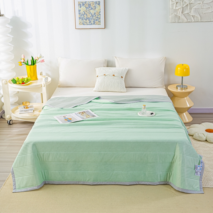 91家纺网 家纺一手货源 找家纺 博弈 2024新款凉感丝抗菌夏被 纯绿色