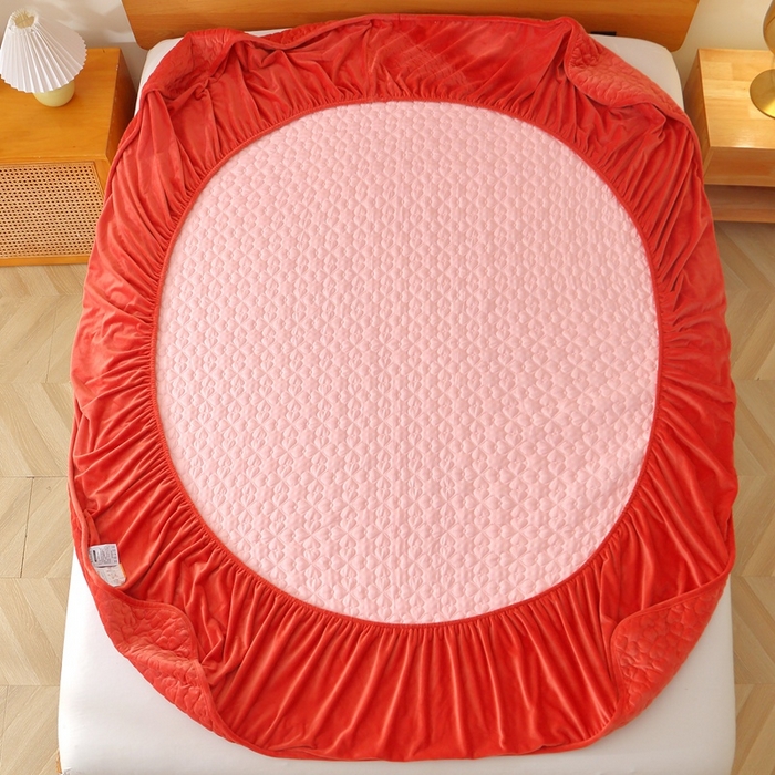 91家纺网 家纺一手货源 找家纺 芸锦豪 2024新款宝宝绒夹棉刺绣床笠 焦糖色