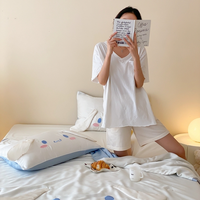 91家纺网 家纺一手货源 找家纺 黛舒家居 2024新款兰精天丝刺绣小宽边三丽鸥系列夏凉被 玉桂狗