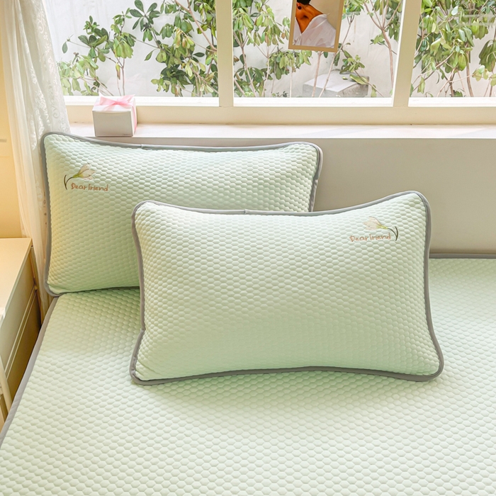 91家纺网 家纺一手货源 找家纺 慕尚家纺 2025新款冻冻席刺绣系列 冻冻席清凉女孩