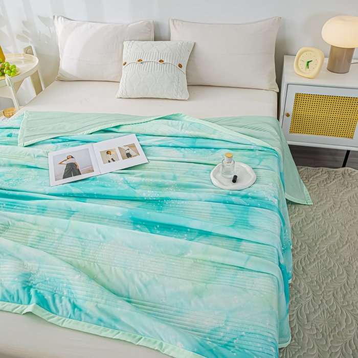 91家纺网 家纺一手货源 找家纺 博弈 2024新款凉感丝抗菌夏被 夏意绵绵