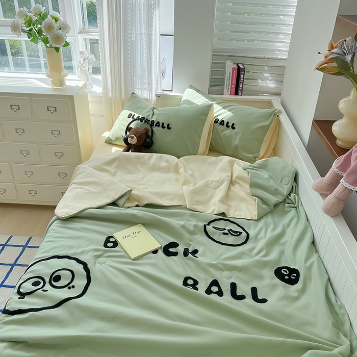91家纺网 家纺一手货源 找家纺 眠帛家居 2024新款水洗棉毛巾绣夏被四件套精灵系列A类风格二 精灵果绿-奶黄