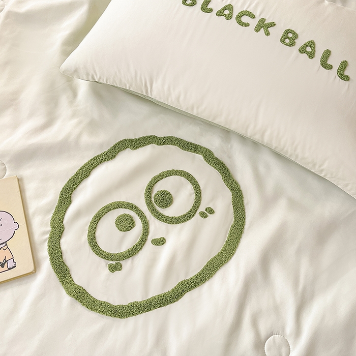 91家纺网 家纺一手货源 找家纺 眠帛家居 2024新款水洗棉毛巾绣夏被四件套精灵系列A类风格二 精灵果绿