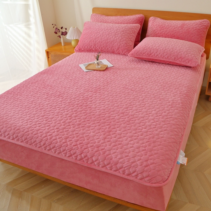 91家纺网 家纺一手货源 找家纺 芸锦豪 2024新款宝宝绒夹棉刺绣床笠 浅豆沙