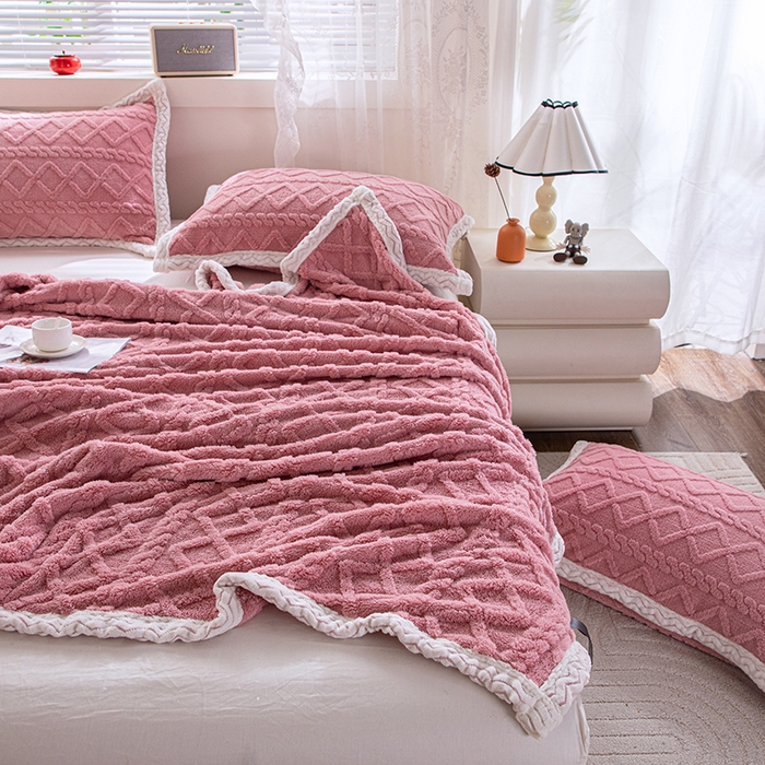 91家纺网 家纺一手货源 找家纺 芸锦豪 2024新款塔芙蓉多功能毯--双面塔夫绒包边 塔夫绒-玫瑰粉