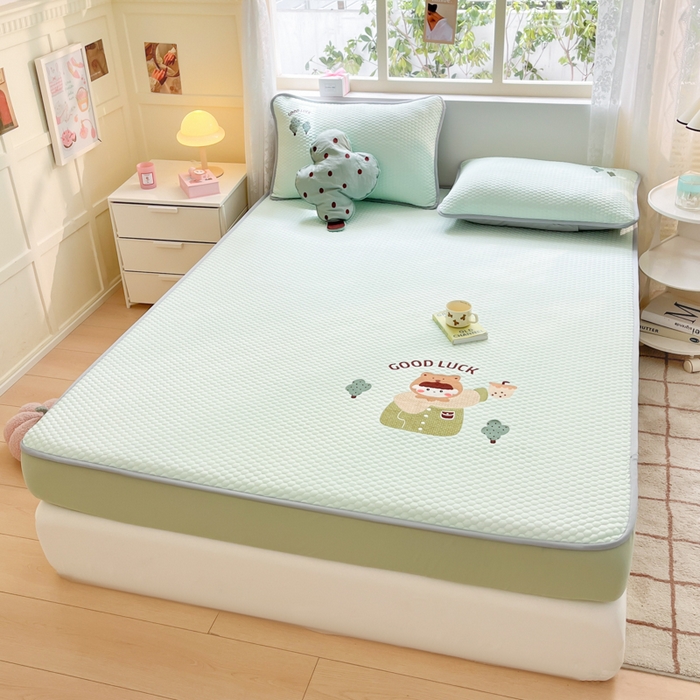 91家纺网 家纺一手货源 找家纺 慕尚家纺 2025新款冻冻席刺绣系列 冻冻席幸福的可儿