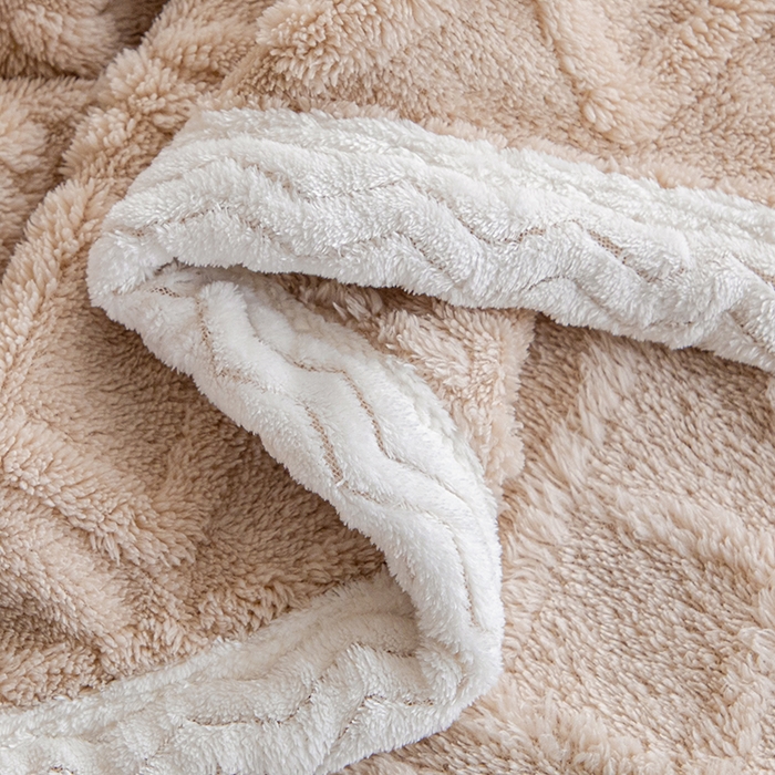 91家纺网 家纺一手货源 找家纺 芸锦豪 2024新款塔芙蓉多功能毯--双面塔夫绒包边 塔夫绒-浅卡其