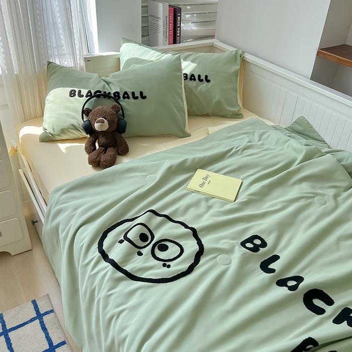 91家纺网 家纺一手货源 找家纺 （总）眠帛家居 2024新款水洗棉毛巾绣夏被四件套精灵系列A类风格二