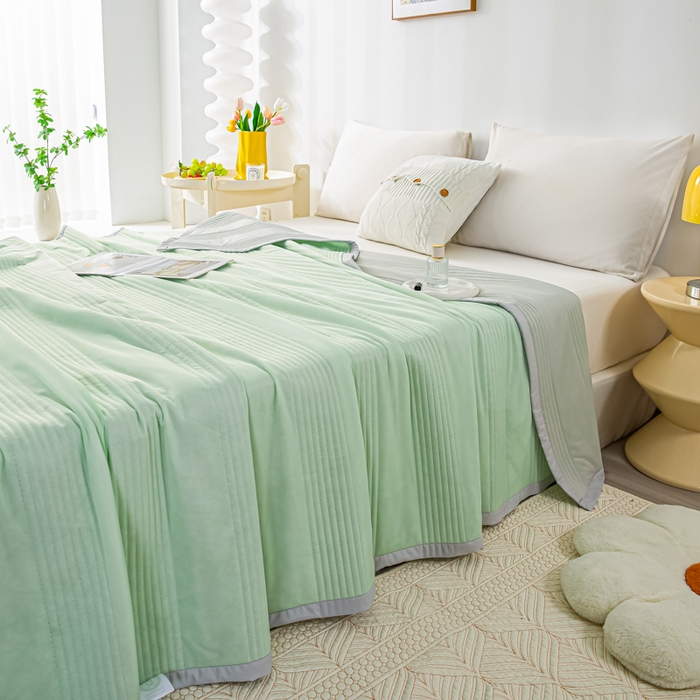 91家纺网 家纺一手货源 找家纺 博弈 2024新款凉感丝抗菌夏被 纯绿色