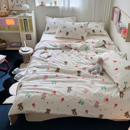 91家纺网 家纺一手货源 找家纺 花伞家居 2024新款亲肤水洗棉印花夏被-风格二 夏被-小木马