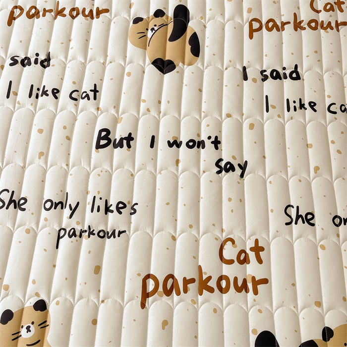 91家纺网 家纺一手货源 找家纺 3C 2024新款全棉13372大豆夹棉印花花边床笠四件套 撒娇萌猫