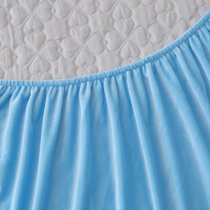 91家纺网 家纺一手货源 找家纺 芸锦豪 2024新款宝宝绒夹棉刺绣床笠 浅蓝