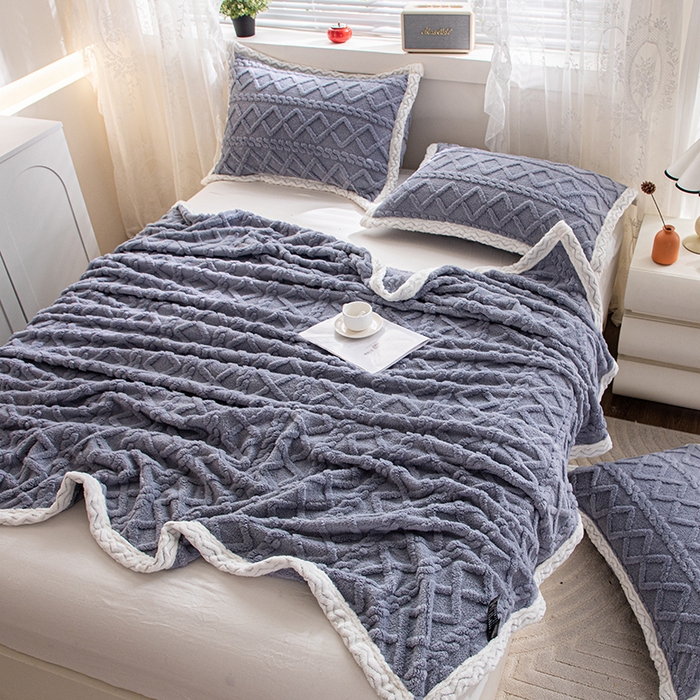 91家纺网 家纺一手货源 找家纺 芸锦豪 2024新款塔芙蓉多功能毯--双面塔夫绒包边 塔夫绒-蓝灰