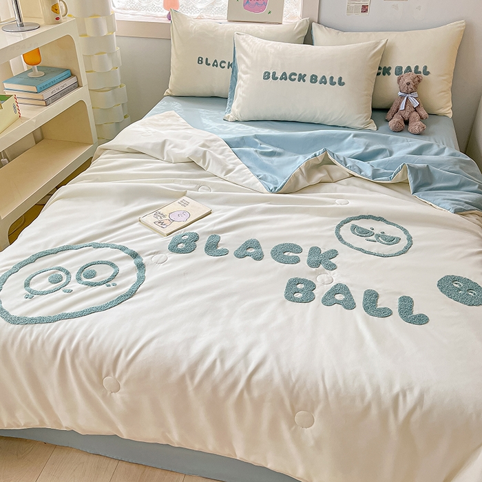 91家纺网 家纺一手货源 找家纺 眠帛家居 2024新款水洗棉毛巾绣夏被四件套精灵系列A类风格二 精灵繁星蓝