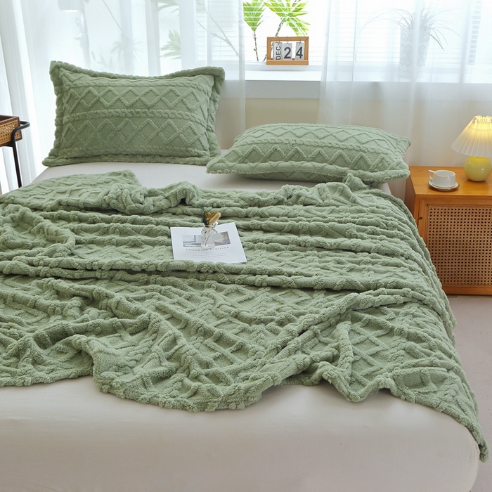 91家纺网 家纺一手货源 找家纺 芸锦豪 2024新款塔芙绒毛毯多功能毯-双面塔夫绒卷边 塔夫绒-抹茶绿