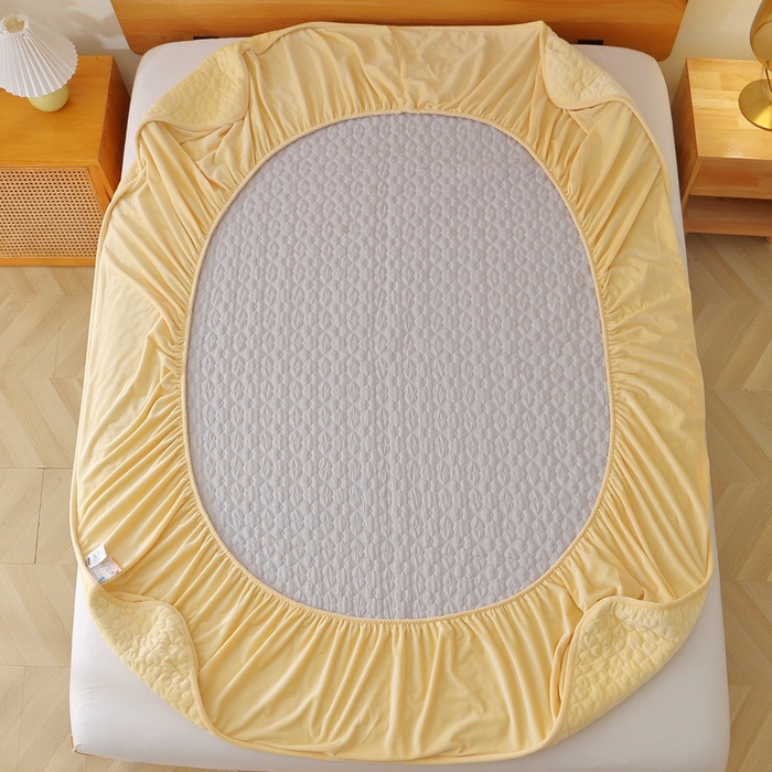 91家纺网 家纺一手货源 找家纺 芸锦豪 2024新款宝宝绒夹棉刺绣床笠 嫩黄