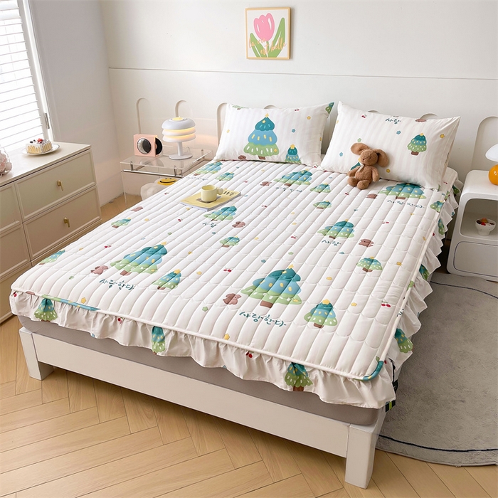 91家纺网 家纺一手货源 找家纺 3C 2024新款全棉13372大豆夹棉印花花边床笠四件套 奇趣森林