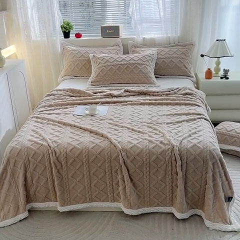 91家纺网 家纺一手货源 找家纺 芸锦豪 2024新款塔芙蓉多功能毯--双面塔夫绒包边 塔夫绒-浅卡其