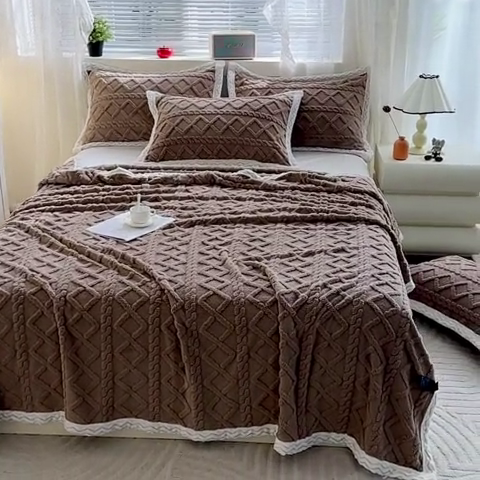 91家纺网 家纺一手货源 找家纺 芸锦豪 2024新款塔芙蓉多功能毯--双面塔夫绒包边 塔夫绒-咖色