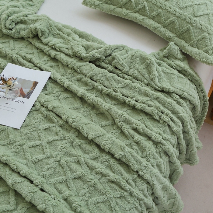 91家纺网 家纺一手货源 找家纺 芸锦豪 2024新款塔芙绒毛毯多功能毯-双面塔夫绒卷边 塔夫绒-抹茶绿