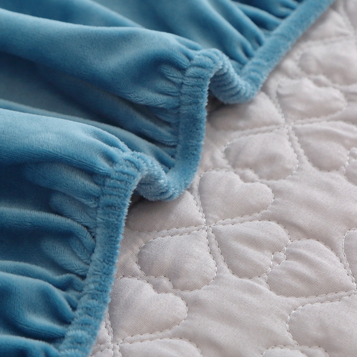 91家纺网 家纺一手货源 找家纺 芸锦豪 2024新款宝宝绒夹棉刺绣床笠 贵族蓝