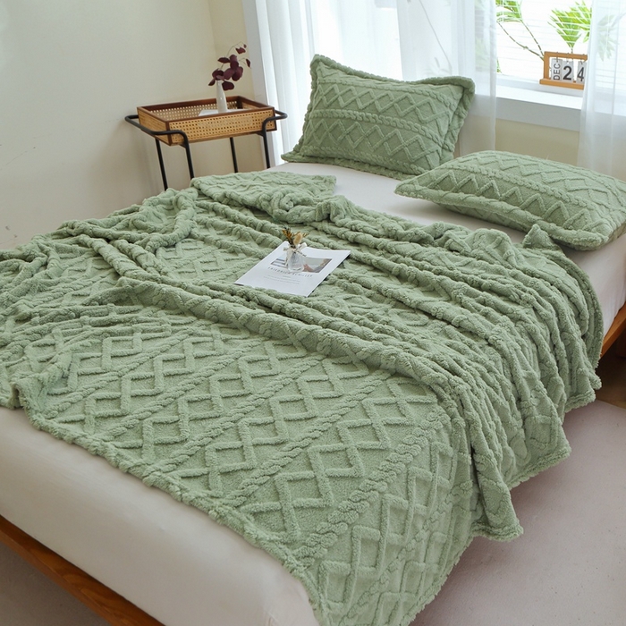 91家纺网 家纺一手货源 找家纺 芸锦豪 2024新款塔芙绒毛毯多功能毯-双面塔夫绒卷边 塔夫绒-抹茶绿