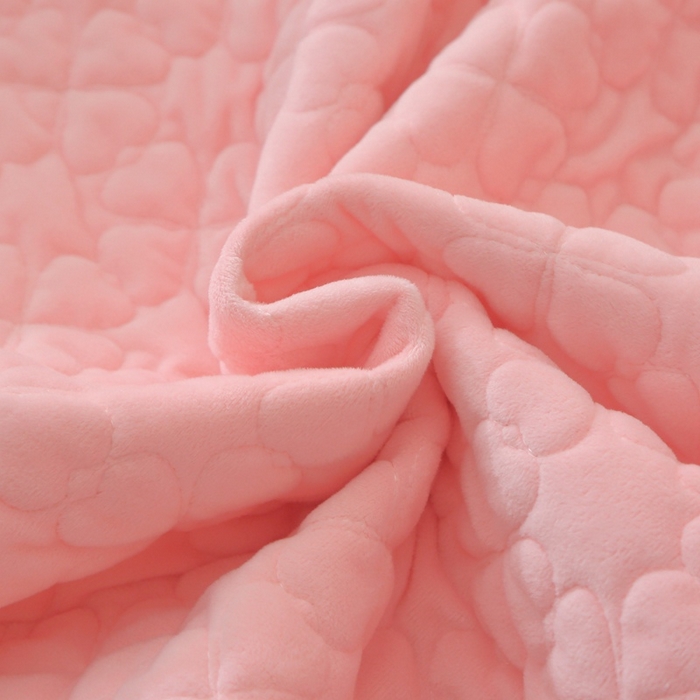 91家纺网 家纺一手货源 找家纺 芸锦豪 2024新款宝宝绒夹棉刺绣床笠 玫瑰粉