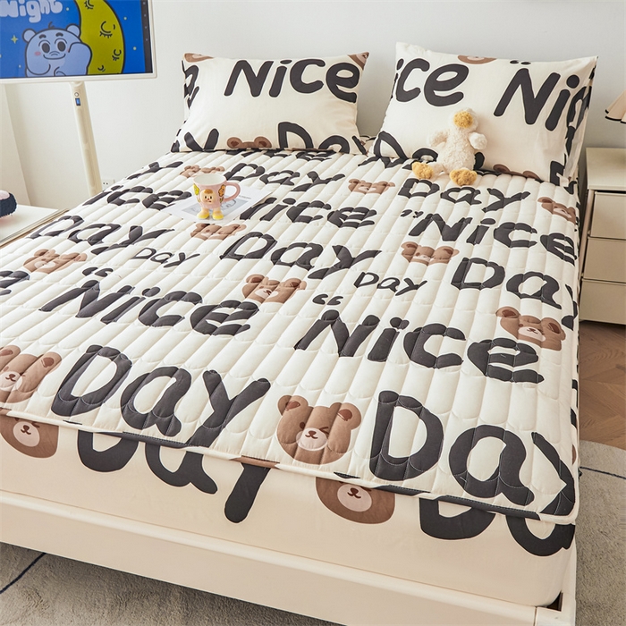 91家纺网 家纺一手货源 找家纺 3C 2024新款全棉大豆夹棉印花床笠四件套 熊熊宝贝-灰