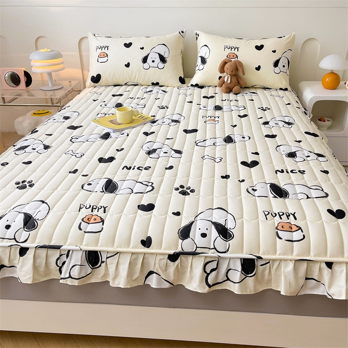 91家纺网 家纺一手货源 找家纺 3C 2024新款全棉13372大豆夹棉印花花边床笠四件套 趴趴狗-米单床笠