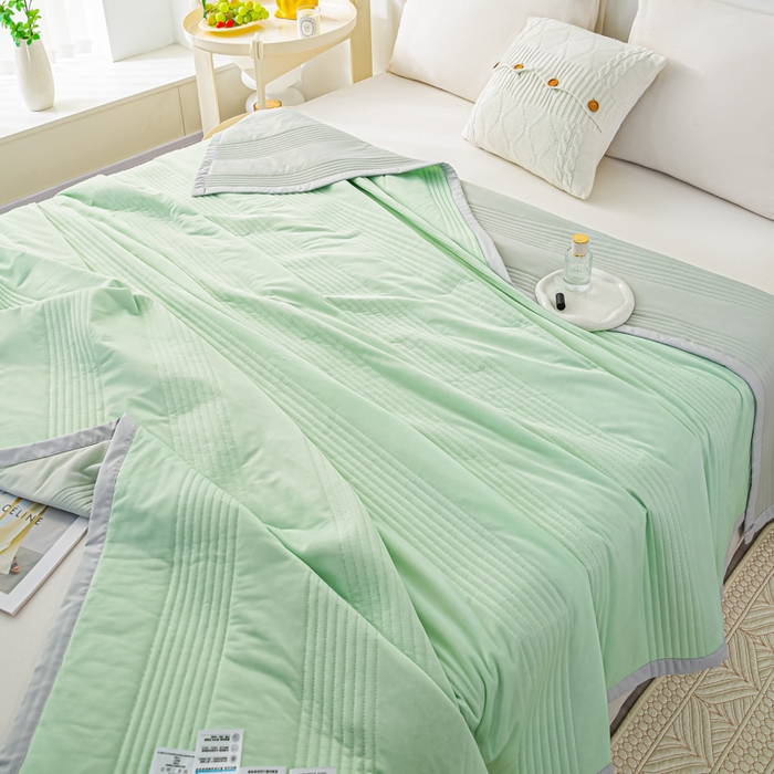 91家纺网 家纺一手货源 找家纺 博弈 2024新款凉感丝抗菌夏被 纯绿色