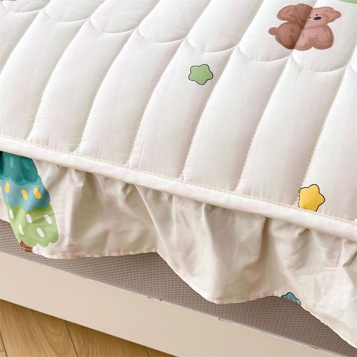 91家纺网 家纺一手货源 找家纺 3C 2024新款全棉13372大豆夹棉印花花边床笠四件套 奇趣森林