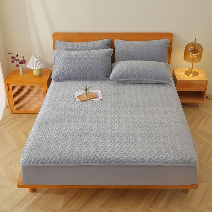 91家纺网 家纺一手货源 找家纺 （总）芸锦豪 2024新款宝宝绒夹棉刺绣床笠