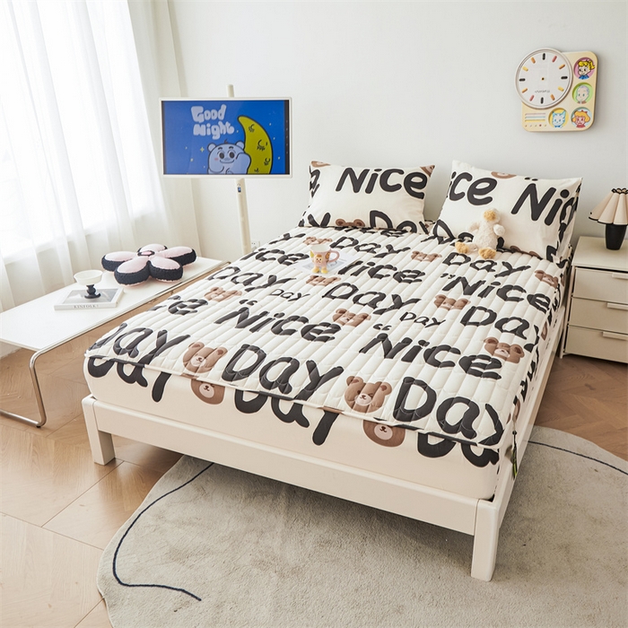 91家纺网 家纺一手货源 找家纺 3C 2024新款全棉大豆夹棉印花床笠四件套 熊熊宝贝-灰