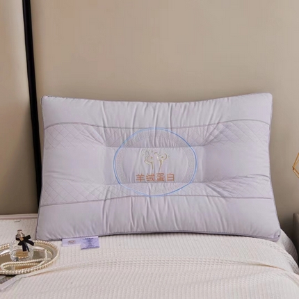 91家纺网 家纺一手货源 找家纺 （总）其乐枕芯 2024新款羊绒蛋白枕--羊绒蛋白护颈枕超30天不退不换 
