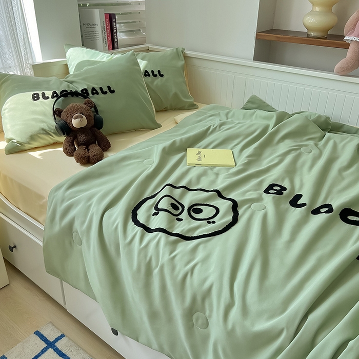 91家纺网 家纺一手货源 找家纺 （总）眠帛家居 2024新款水洗棉毛巾绣夏被四件套精灵系列A类风格二